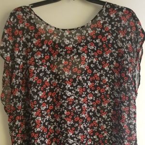 Torrid short sleeve skull print blouse